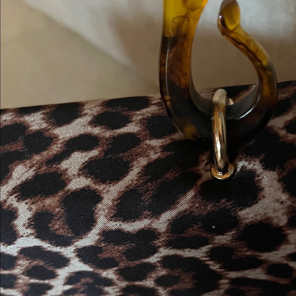 Leopard Print Clutch with Tortoiseshell Handles - Picture 4 of 11